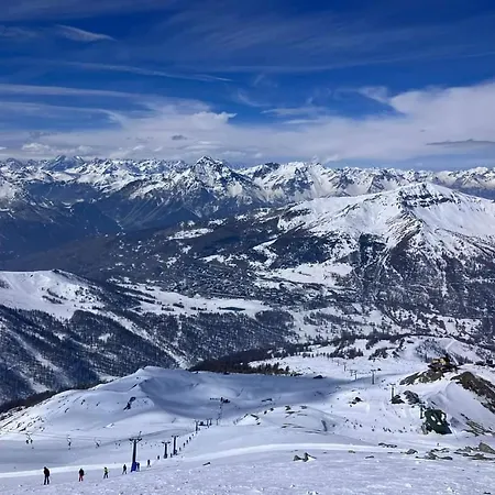 A Due Passi Dalle Piste Apartamento